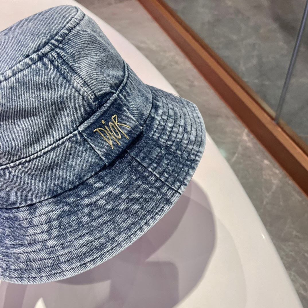 Christian Dior Caps